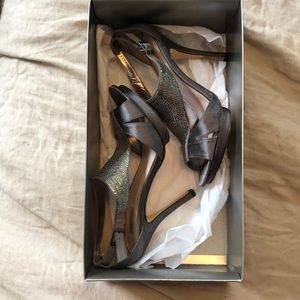 Grey Sequined Glint brand heel, size 7.5